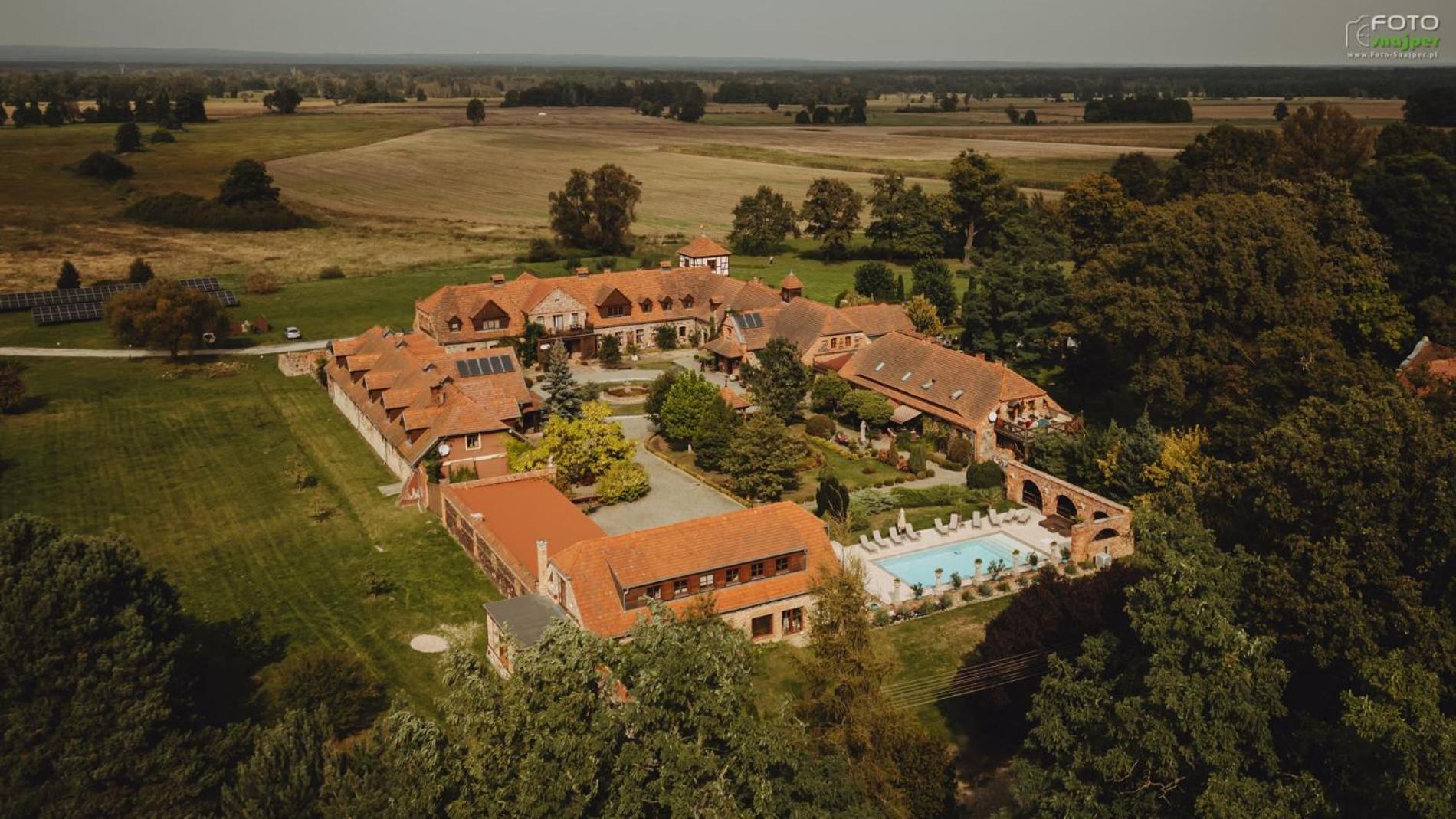 Zabi Dwor - Hotel - Restauracja - Spa Zelená Hora Exteriér fotografie