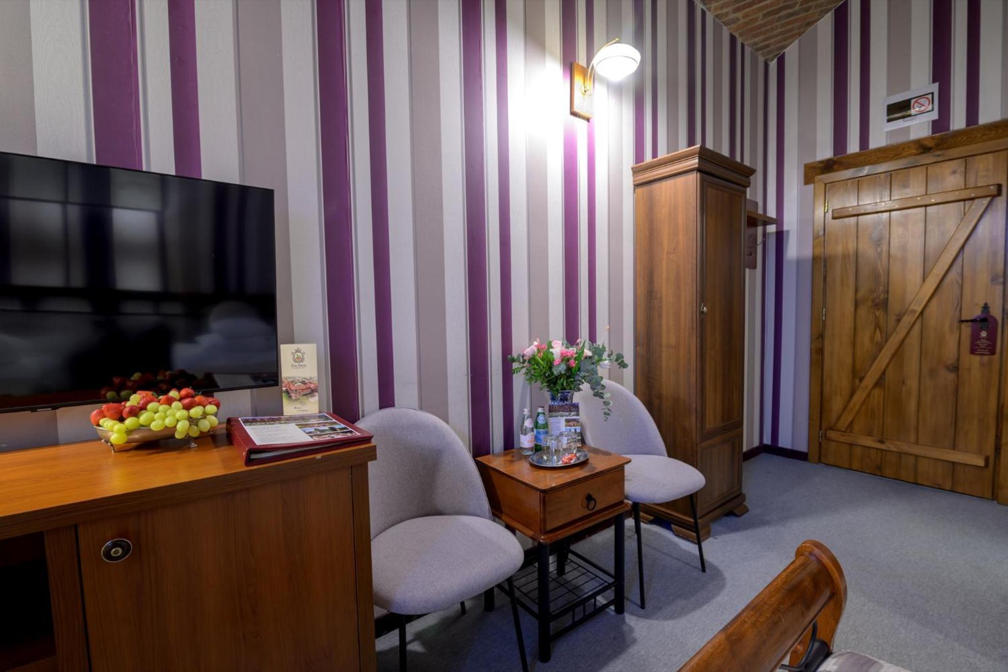 Zabi Dwor - Hotel - Restauracja - Spa Zelená Hora Exteriér fotografie
